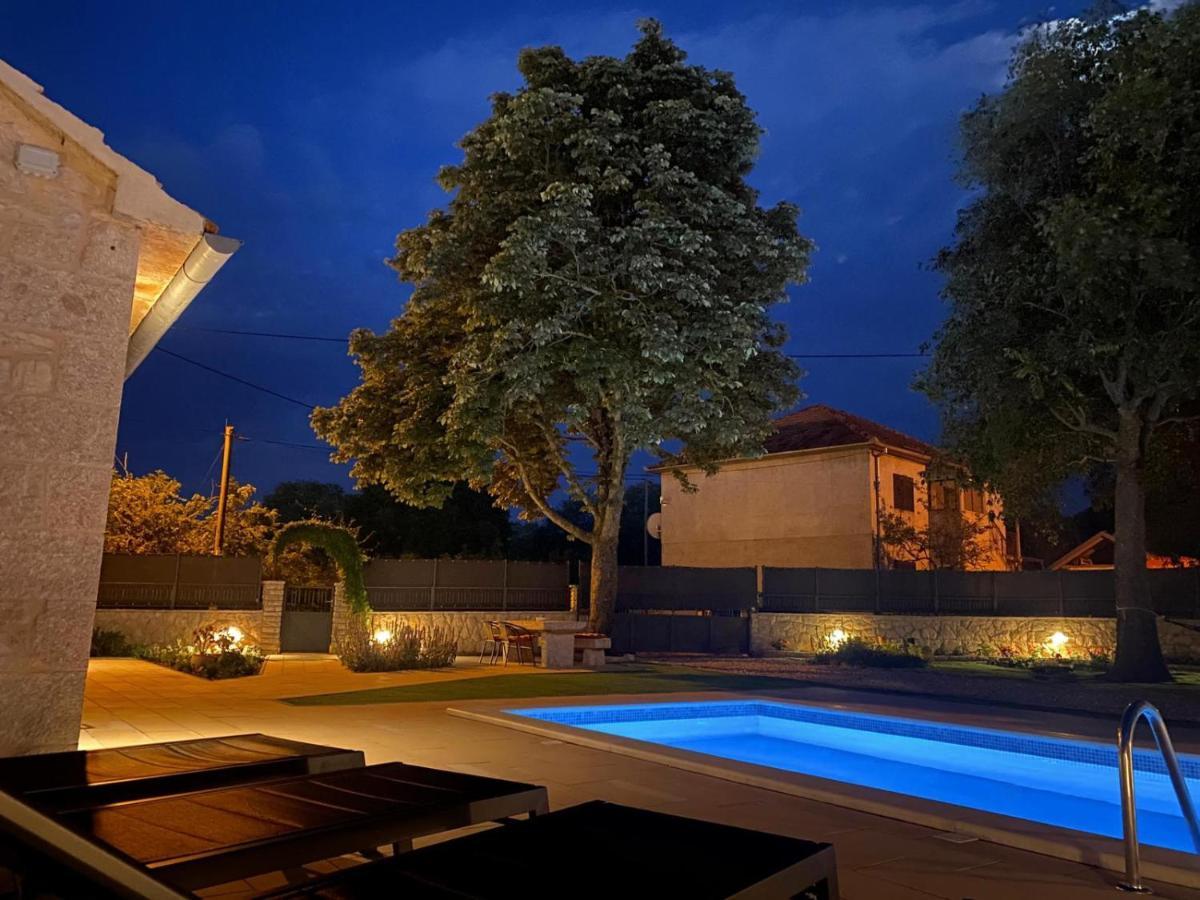 Experience Village Life - Jokini Dvori With Private Pool Pakovo Selo ภายนอก รูปภาพ