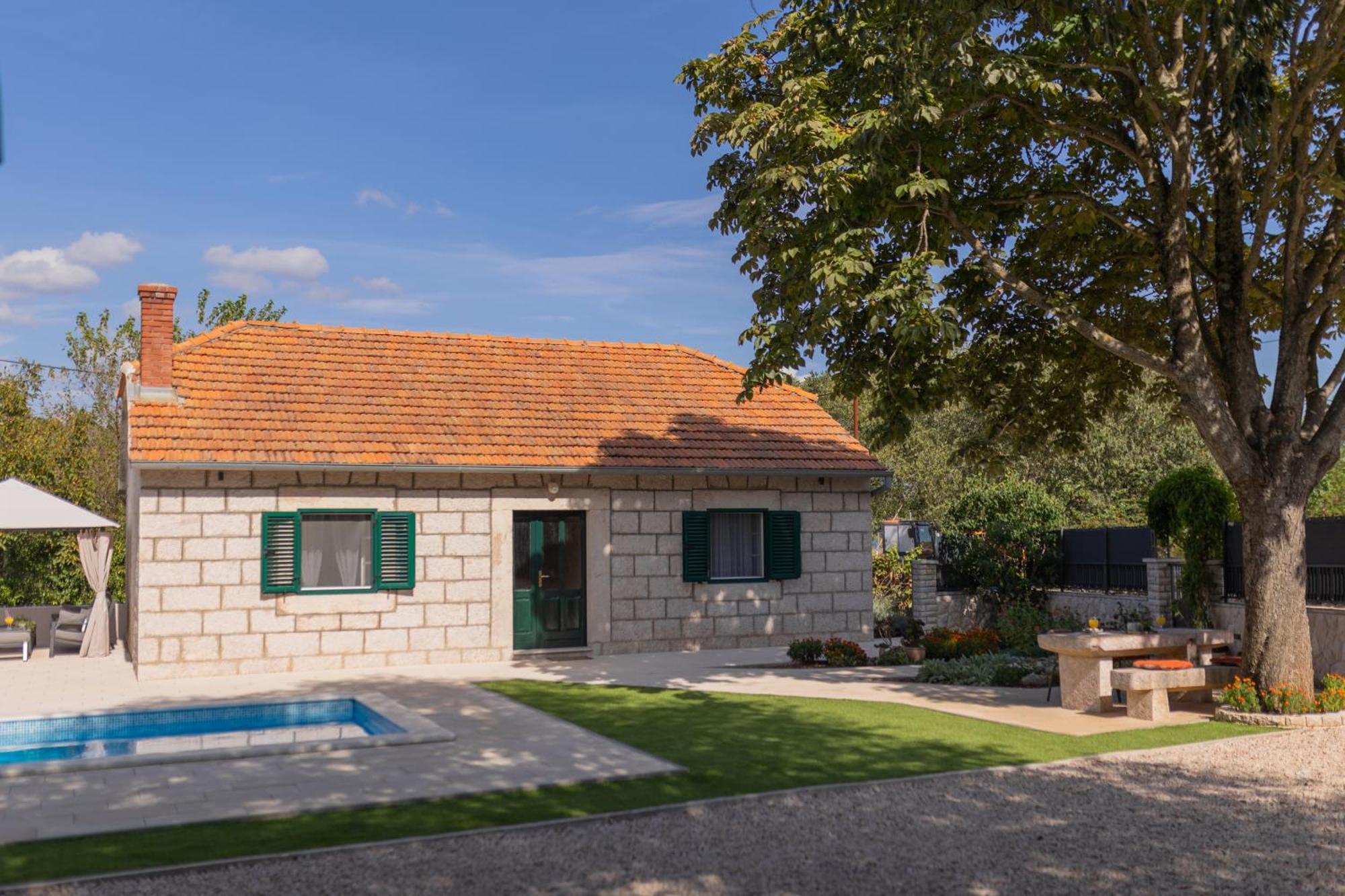 Experience Village Life - Jokini Dvori With Private Pool Pakovo Selo ภายนอก รูปภาพ