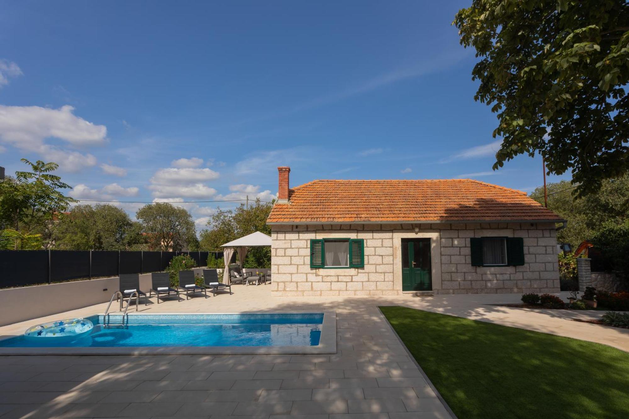 Experience Village Life - Jokini Dvori With Private Pool Pakovo Selo ภายนอก รูปภาพ