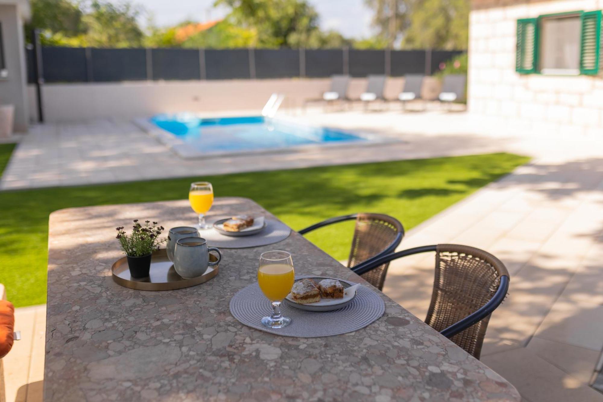 Experience Village Life - Jokini Dvori With Private Pool Pakovo Selo ภายนอก รูปภาพ