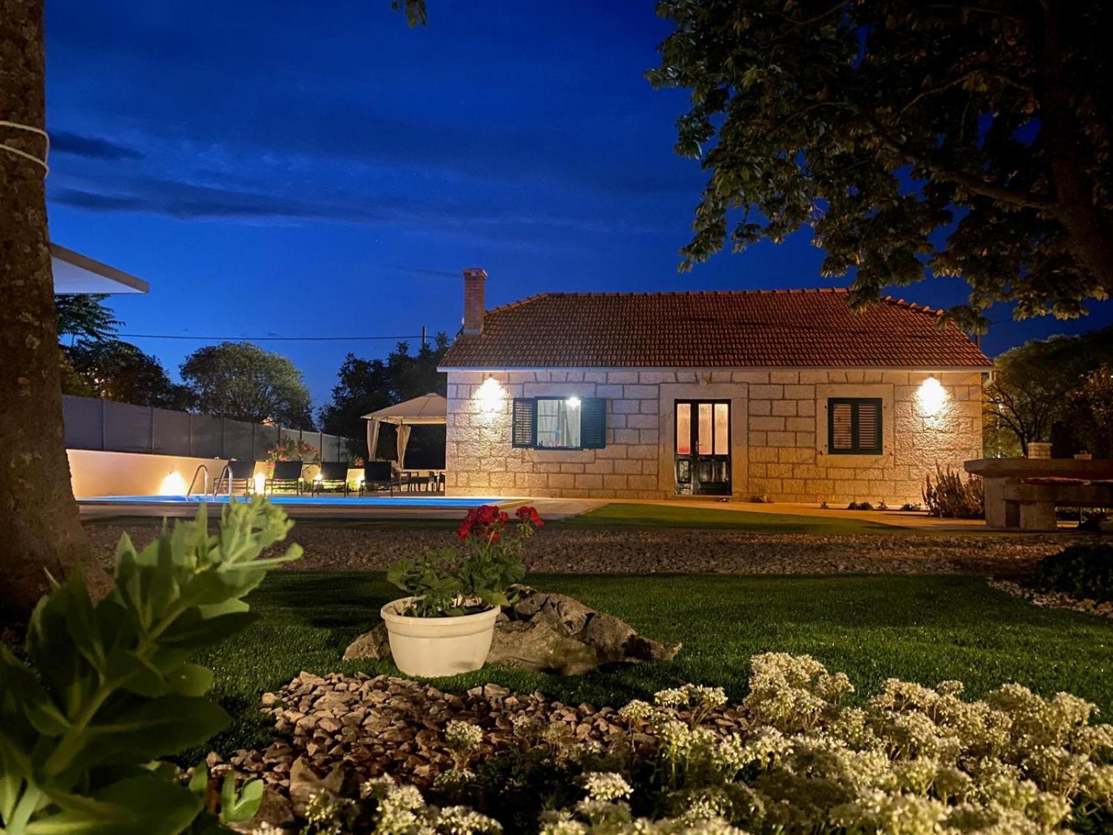 Experience Village Life - Jokini Dvori With Private Pool Pakovo Selo ภายนอก รูปภาพ